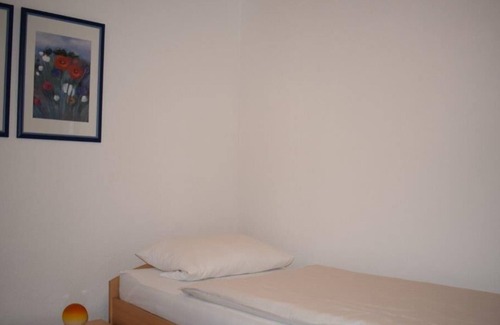 Bergrheinfeld Apartamento | Acogedor Ferienwohung (49m²) con balcón y vista sobre Mainufer