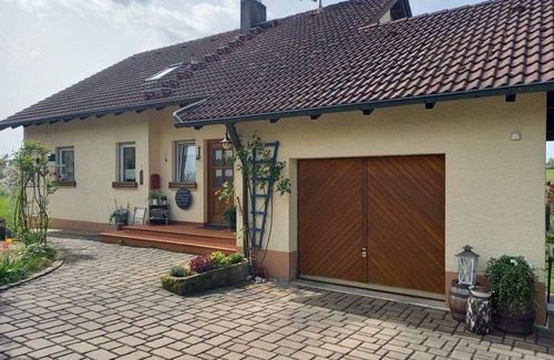 Pfarrweisach Apartamento | Gemütliche Ferienwohnung 56qm mit Küche und Wlan