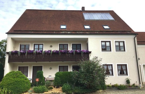 Ehekirchen Apartamento | Gemütliche Ferienwohnung im Grünen