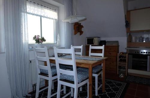 Krummhoern Apartamento | Gemütliche Ferienwohnung In Upleward Mit Balkon