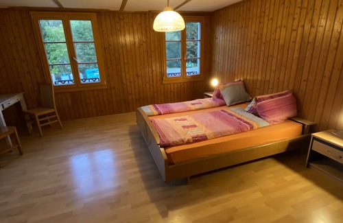 Fluehli Apartamento | Gemütliche Ferienwohnung im Torbach in Historischem Glaserhaus