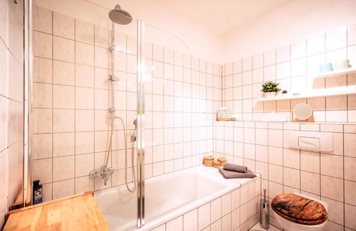 Zentrum-Nordwest Apartamento | Gemütliche Ferienwohnung neben der Arena Leipzig "Waldi"