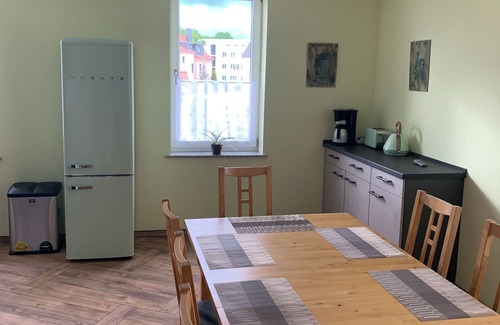 Meissen Apartamento | Gemütliche Ferienwohnung Familienfreundlich! Mit 2 Hochstühle + 2 Kinderbetten
