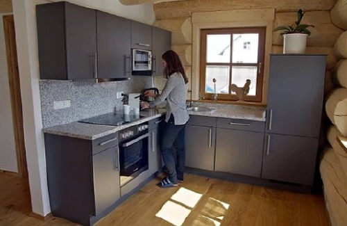 Untertraubenbach Apartamento | Gemütliche Ferienwohnung (120qm) mit Whirlpoolbadewanne und Balkon