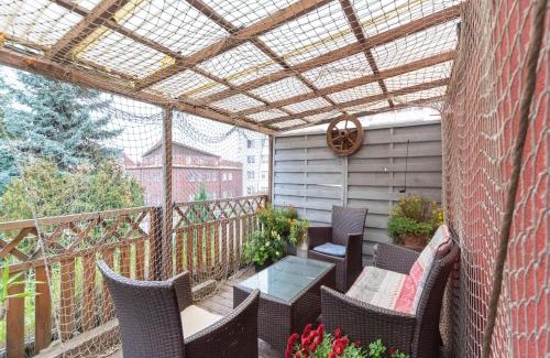 Wismar Apartamento | Gemütliche Ferienwohnung in Wismar mit Holzofen, cleaning included