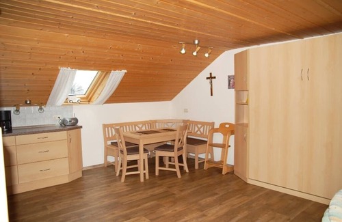 Thening Apartamento | Acogedor apartamento (55 m2) con excelentes vistas y servicio de pan.