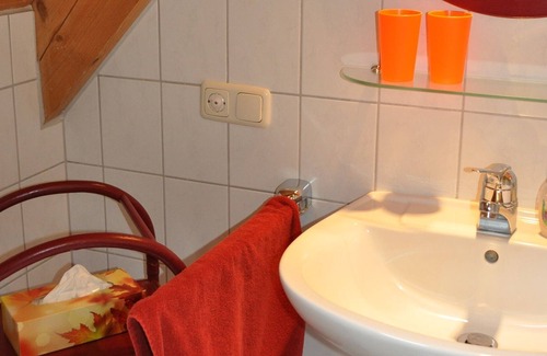 Leutershausen Apartamento | Acogedor y amplio apartamento de 70 m² para 4 personas, ideal para familias, cocina totalmente equipada.