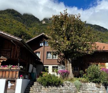 Niederried bei Interlaken Apartamento | Gemütliche und rustikale Ferienwohnung
