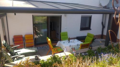 Weitefeld Apartamento | Gemütliche Wohnung im Westerwald, mit einer großen Terrasse!