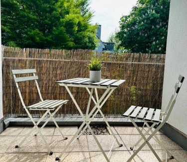 Ottersleben Apartamento | Gemütliches 1R Apartment mit Balkon, Parking, TV Streaming