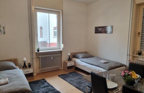 Offenbach am Main Apartamento | Gemütliches 3 Zimmer Apartment mit Küche und Garten