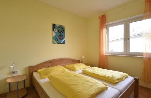 Zierow Apartamento | Gemütliches Appartement in Zierow mit Außenkamin