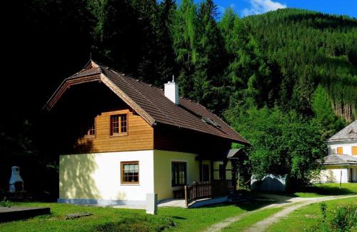Innerkrems Casa | Gemütliches Ferienhaus In Ruhiger Lage