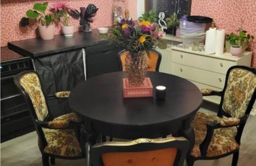 Saarbruecken Casa | Gemütliches Gästezimmer in der Saarbrücker Innenstadt