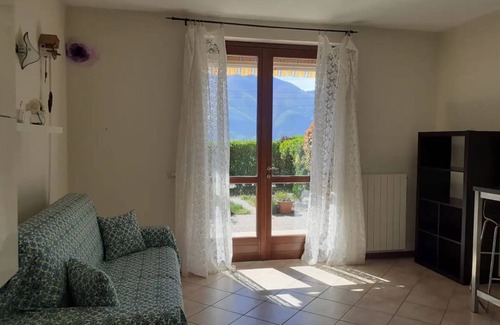 Costa Volpino Apartamento | Gemütliches Haus am Iseo See mit Garten und Seeblick