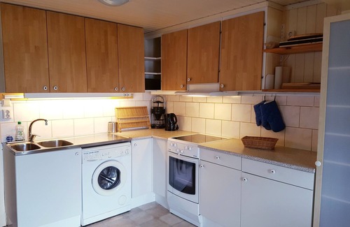 Odskolt Casa | Gemütliches Schwedenhaus am See, 6 Pers., 2 Schlafzi., Kamin, Natur