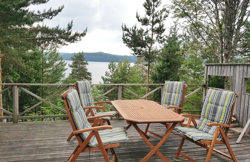 Odskolt Casa | Gemütliches Schwedenhaus am See, 6 Pers., 2 Schlafzi., Kamin, Natur