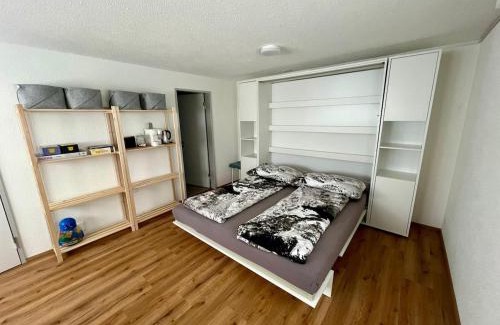 Buerglen Apartamento | Gemütliches Studio mit Sitzplatz