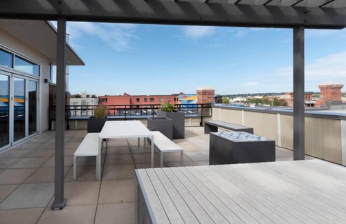 Downtown Victoria Apartamento | Gem at the Janion