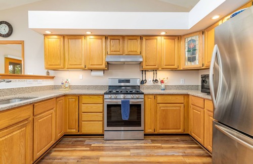 North Shore Acres Casa | Gem! Lakefront, Firepit, Dock w/ Boat Slip, Hot Tub, Kayak