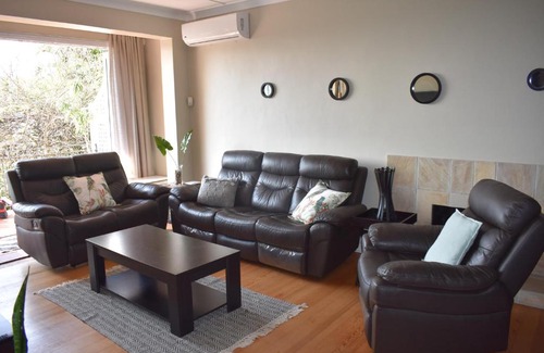 Durban North Casa | Gem of Durban North, Relax║Pool║AC║Wi-Fi║Dining