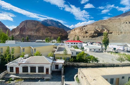 Azad Kashmir Hotel | Gems Palace Hotel Sost