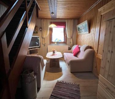 Sieber Casa | Gemuetliches-kleines-Ferienhaeuschen-Nr-3-im-Harz-fuer-max-3-Personen-inkl-Balkon