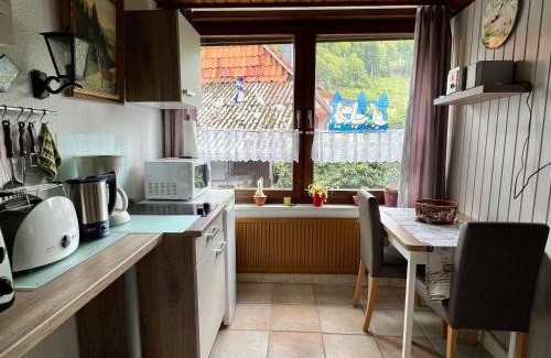Sieber Casa | Gemuetliches-kleines-Ferienhaeuschen-Nr-3-im-Harz-fuer-max-3-Personen-inkl-Balkon