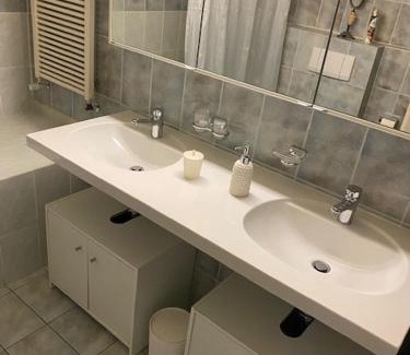 De-Roches Apartamento | Genève, plein centre,belle vue Lac, splendide et grand appartement