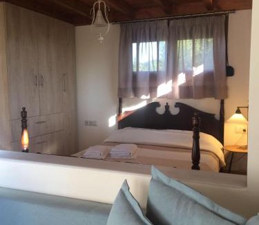 Pyrgos Apartamento | Genari Beach Apartments Garden View Retreat