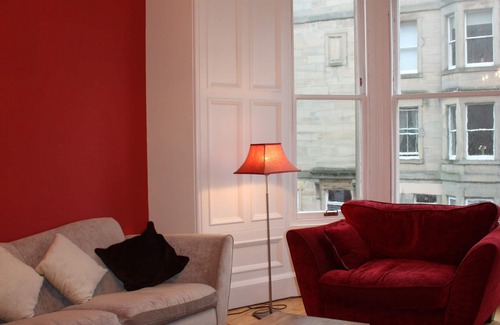 Trinity Apartamento | Generously proportioned and quiet georgian style flat close to center