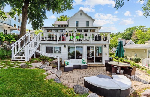 Country Club Estates Casa | Geneva Lakefront at Glenwood Springs |Stunning Views |Pier Access |Private Boat Slip |Monthly Stays