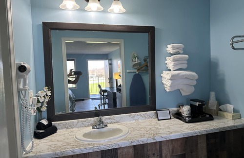 Lake Geneva Hotel | Geneva Wells Inn