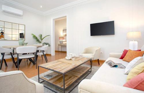 Centro Comercial Apartamento | Genteel Home Manuel de Sandoval