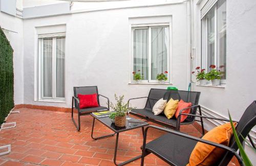 Centro Comercial Apartamento | Genteel Home Manuel de Sandoval