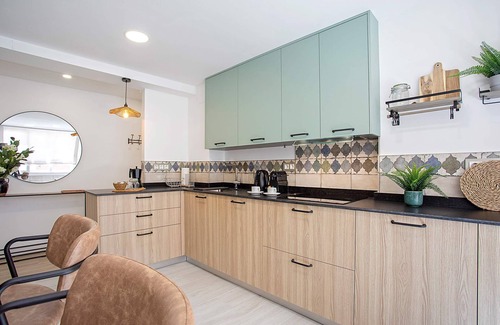 La Victoria Apartamento | Genteel Home Victoria