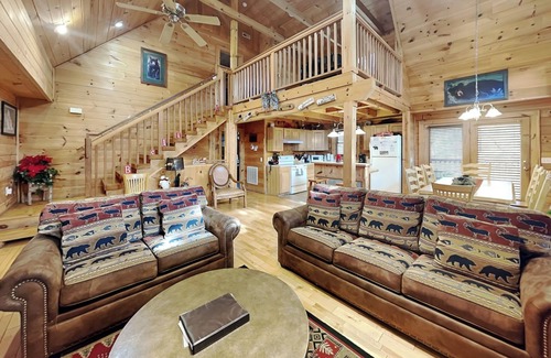 Gatlinburg Cabina | Gentle Bens Den by Jackson Mountain Homes