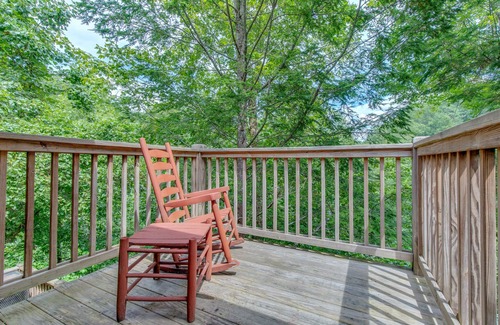 Gatlinburg Cabina | Gentle Bens Den by Jackson Mountain Homes