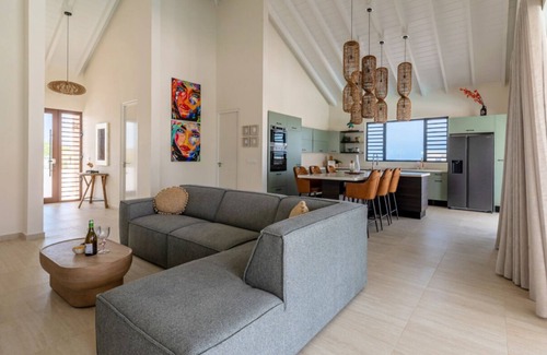 Grote Berg Casa | Gentle Breeze Oasis. Newly built home with swimming pool and stunning sea views