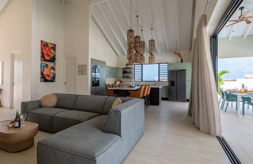 Grote Berg Casa | Gentle Breeze Oasis. Newly built home with swimming pool and stunning sea views