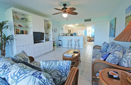 Estate Salt River Condominio | Gentle Breezes by the Sea! Located in Gentle Winds Condos! 2 bedroom, 2 Baths!