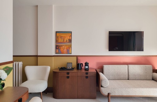 Taksim Hotel | GentleTom