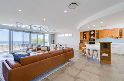 Geographe Casa | GEOGRAPHE SAILS - Luxury Beachfront Busselton