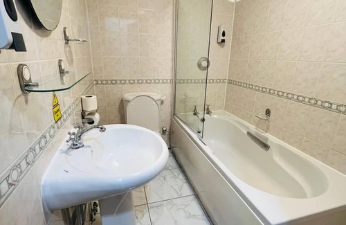 Chester Hotel | George And Dragon Place.