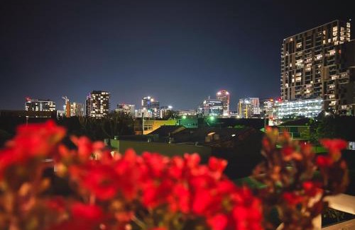 Adelaide Central Business District Casa | George - Luxe Residence with Private Rooftop