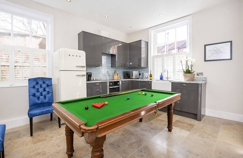 York Cabaña | George street Boutique Apartment 1 - sleeps 6 guests in 2 bedrooms