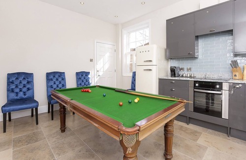 York Cabaña | George street Boutique Apartment 1 - sleeps 6 guests in 2 bedrooms