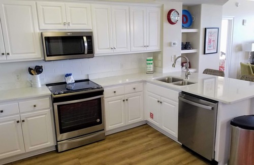Thomas Drive Condominio | Golfo Piso bajo; Actualizado; Televisores de pantalla plana; Beach Svc; Colchon Tempurpedico