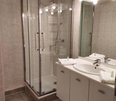 Saint-Georges-sur-Baulche Apartamento | Georges, un appartement au look chic rustique