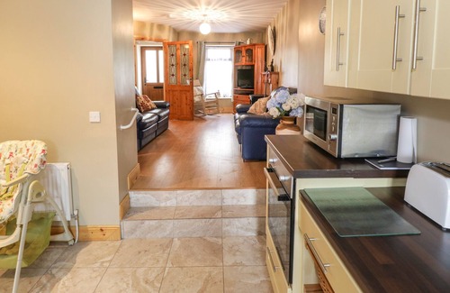 Killala Casa | GEORGES STREET, family friendly in Killala, County Mayo